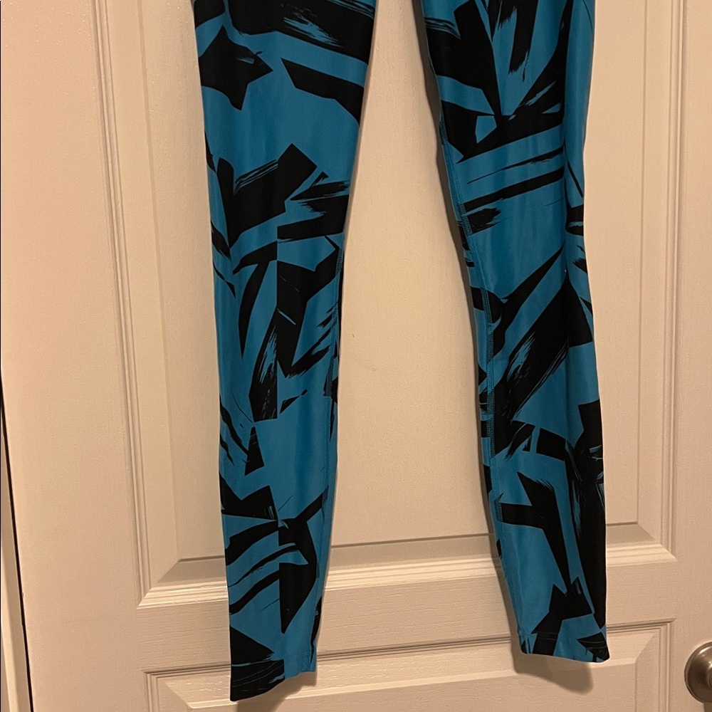 Nike Dri-Fit Leggings - Picture 3 of 10